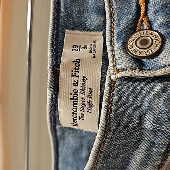 Abercrombie & Fitch Jeans - Picture 3 of 8